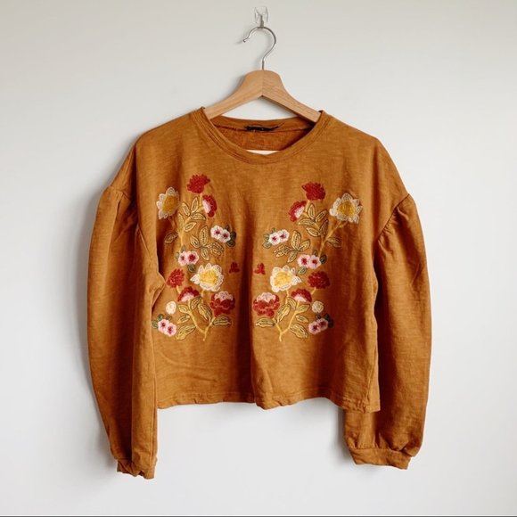 ✨ Blu Pepper Embroidered Puff Sleeve Sweater Top M - Picture 1 of 8